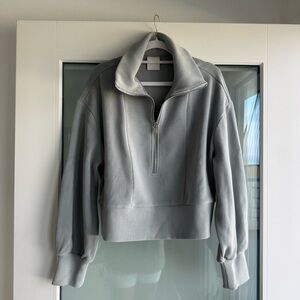 Valley Cropped Sweatshirt - sz M